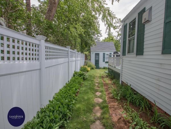 Cape Cod Home 995071