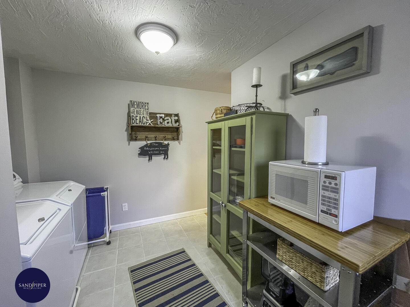 Cape Cod Home 995072