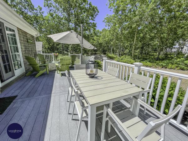 Cape Cod Home 995072