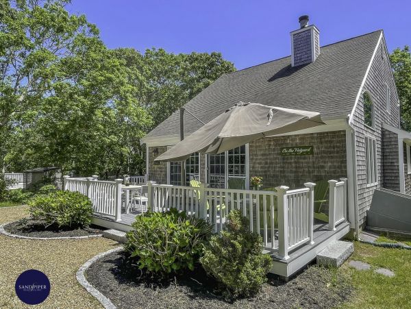 Cape Cod Home 995072