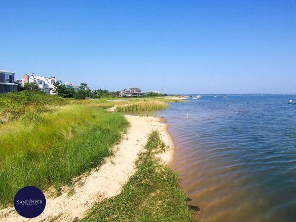 Cape Cod Home 995073