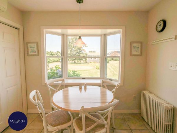 Cape Cod Home 995073