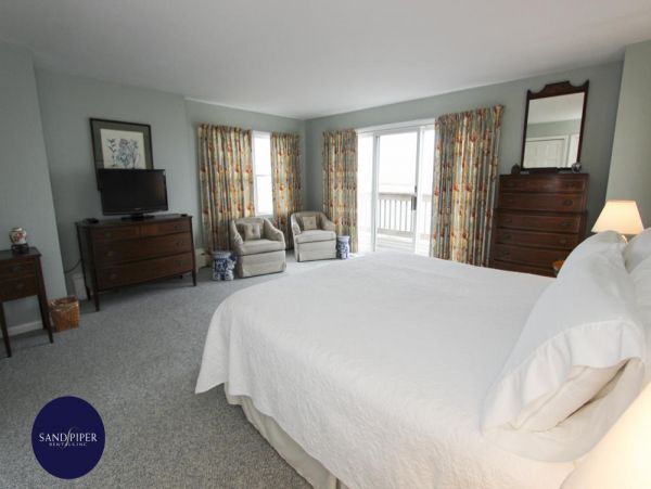 Cape Cod Home 995073