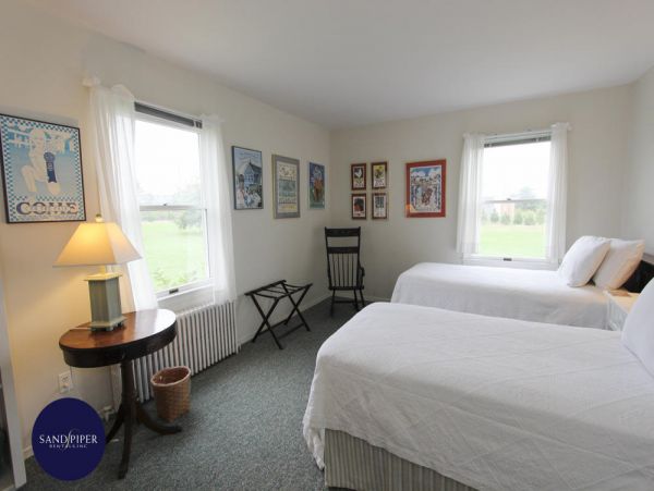 Cape Cod Home 995073