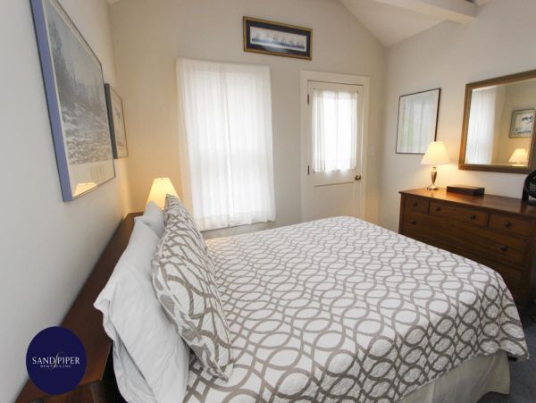 Cape Cod Home 995073