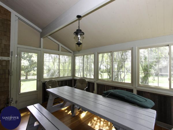 Cape Cod Home 995074