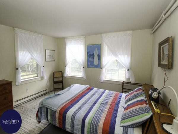 Cape Cod Home 995074