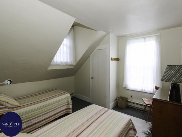 Cape Cod Home 995074