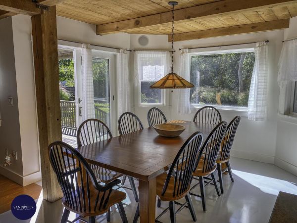 Cape Cod Home 995075