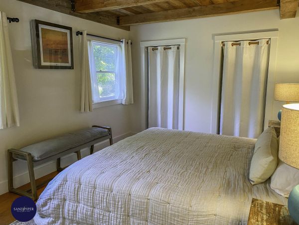 Cape Cod Home 995075