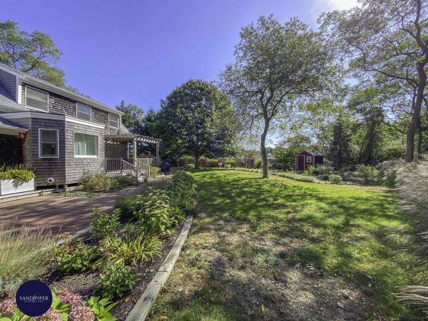 Cape Cod Home 995075