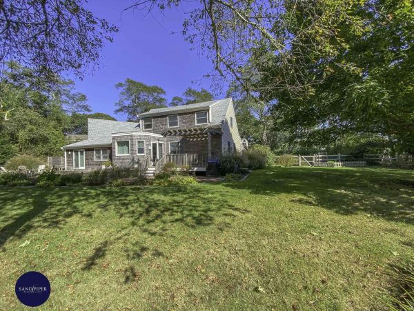 Cape Cod Home 995075