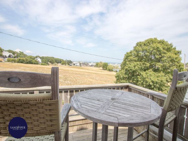 Cape Cod Home 995076