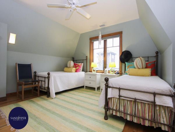 Cape Cod Home 995076