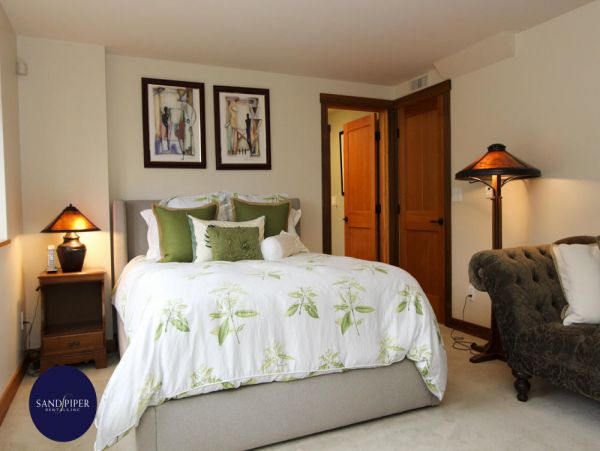 Cape Cod Home 995076