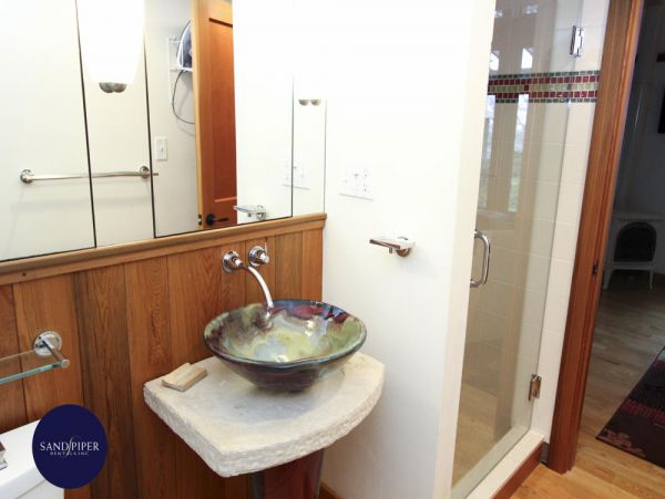 Cape Cod Home 995076