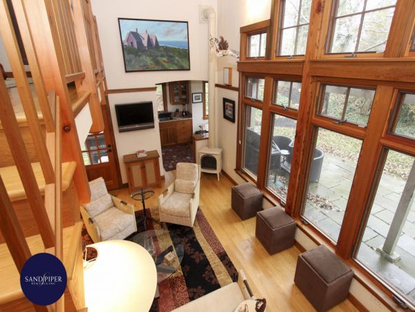 Cape Cod Home 995076