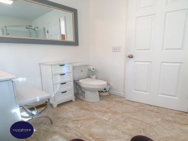 Cape Cod Home 995077