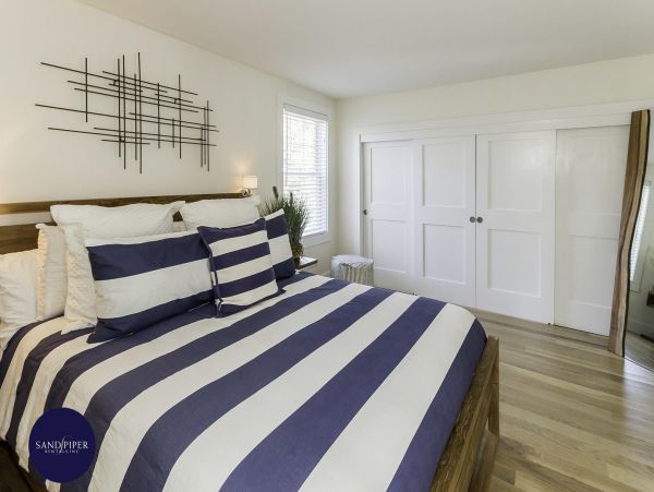 Cape Cod Home 995079