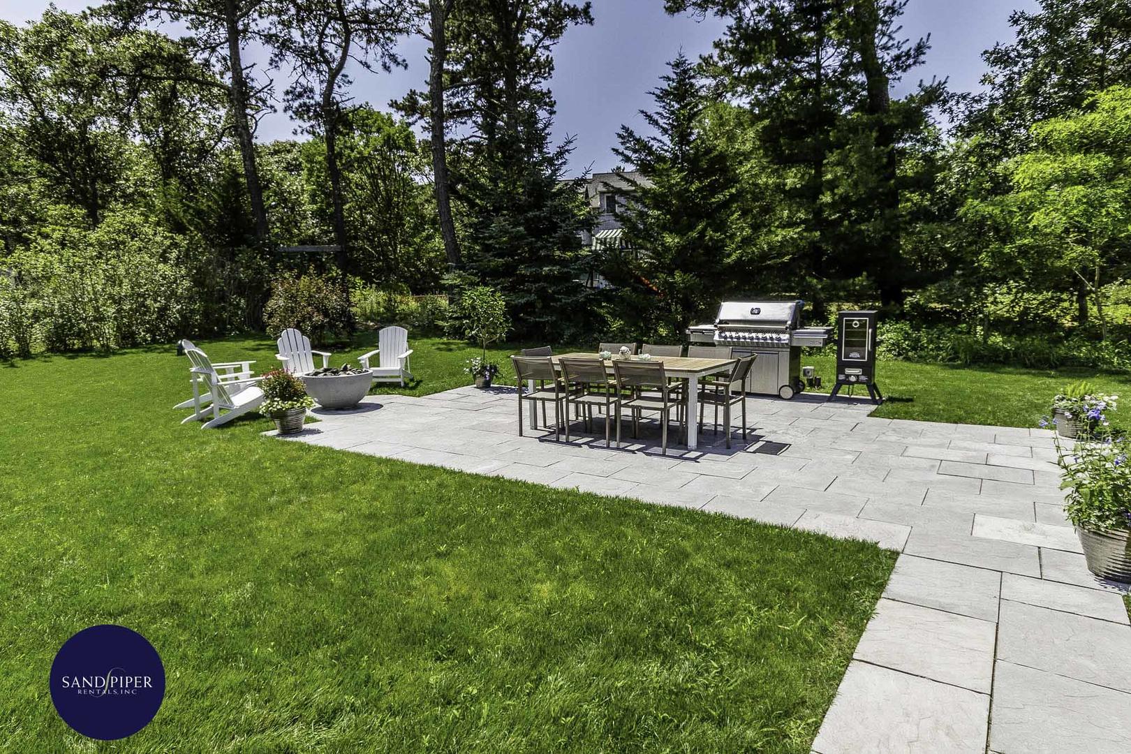 Cape Cod Home 995079