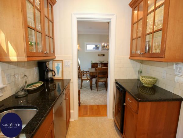 Cape Cod Home 995080