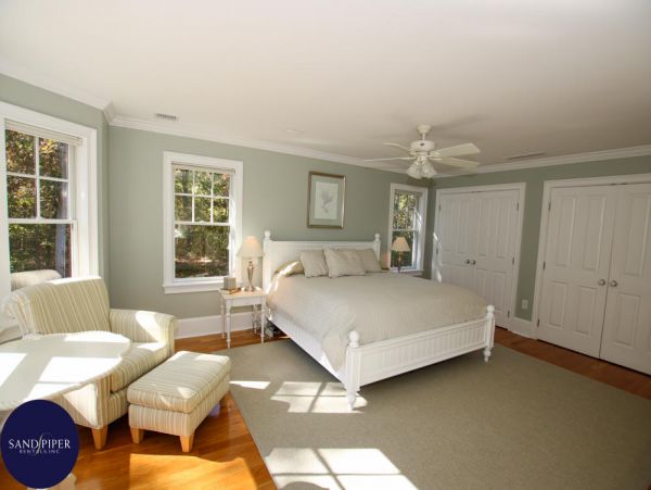 Cape Cod Home 995080