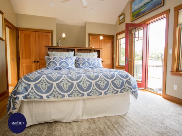 Cape Cod Home 995081