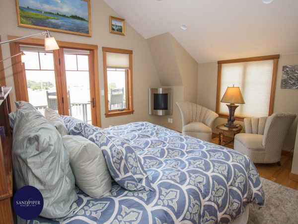 Cape Cod Home 995081