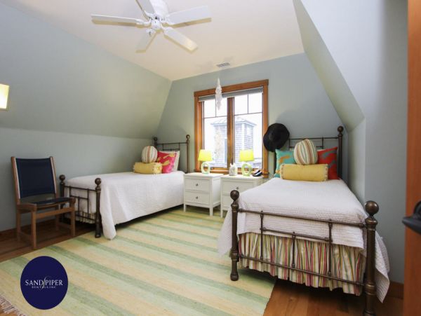 Cape Cod Home 995081