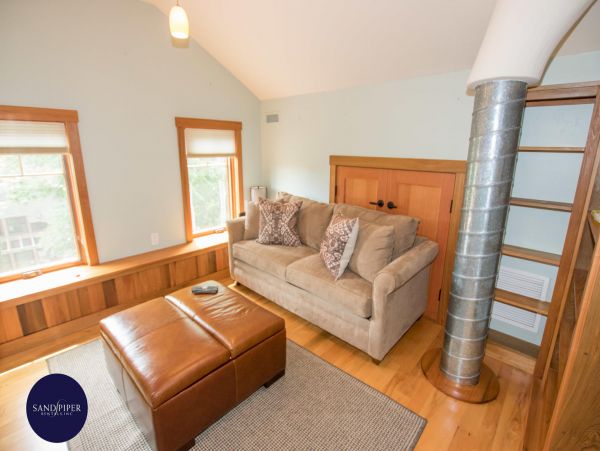 Cape Cod Home 995081