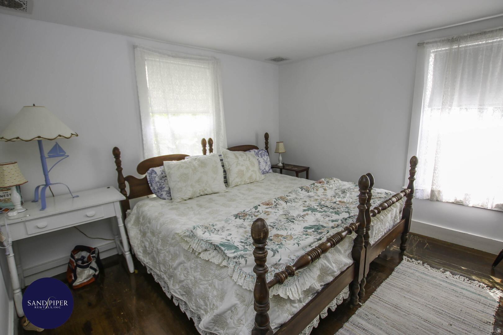 Cape Cod Home 995082