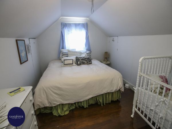 Cape Cod Home 995082