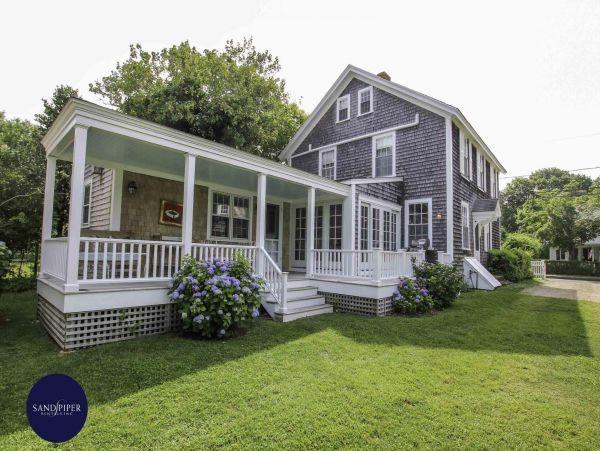Cape Cod Home 995082