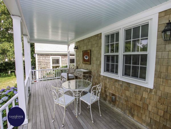 Cape Cod Home 995082