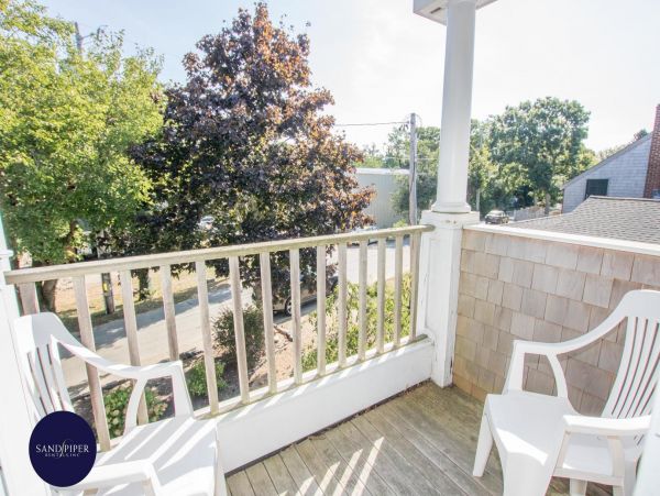 Cape Cod Home 995083