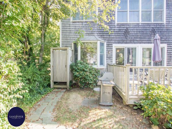 Cape Cod Home 995083