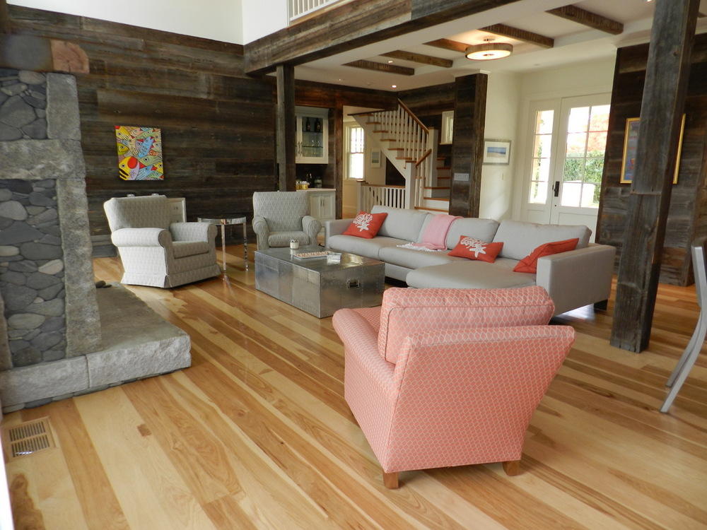 Cape Cod Home 995084