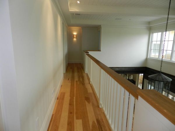 Cape Cod Home 995084