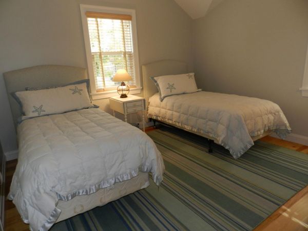 Cape Cod Home 995084