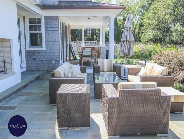 Cape Cod Home 995084