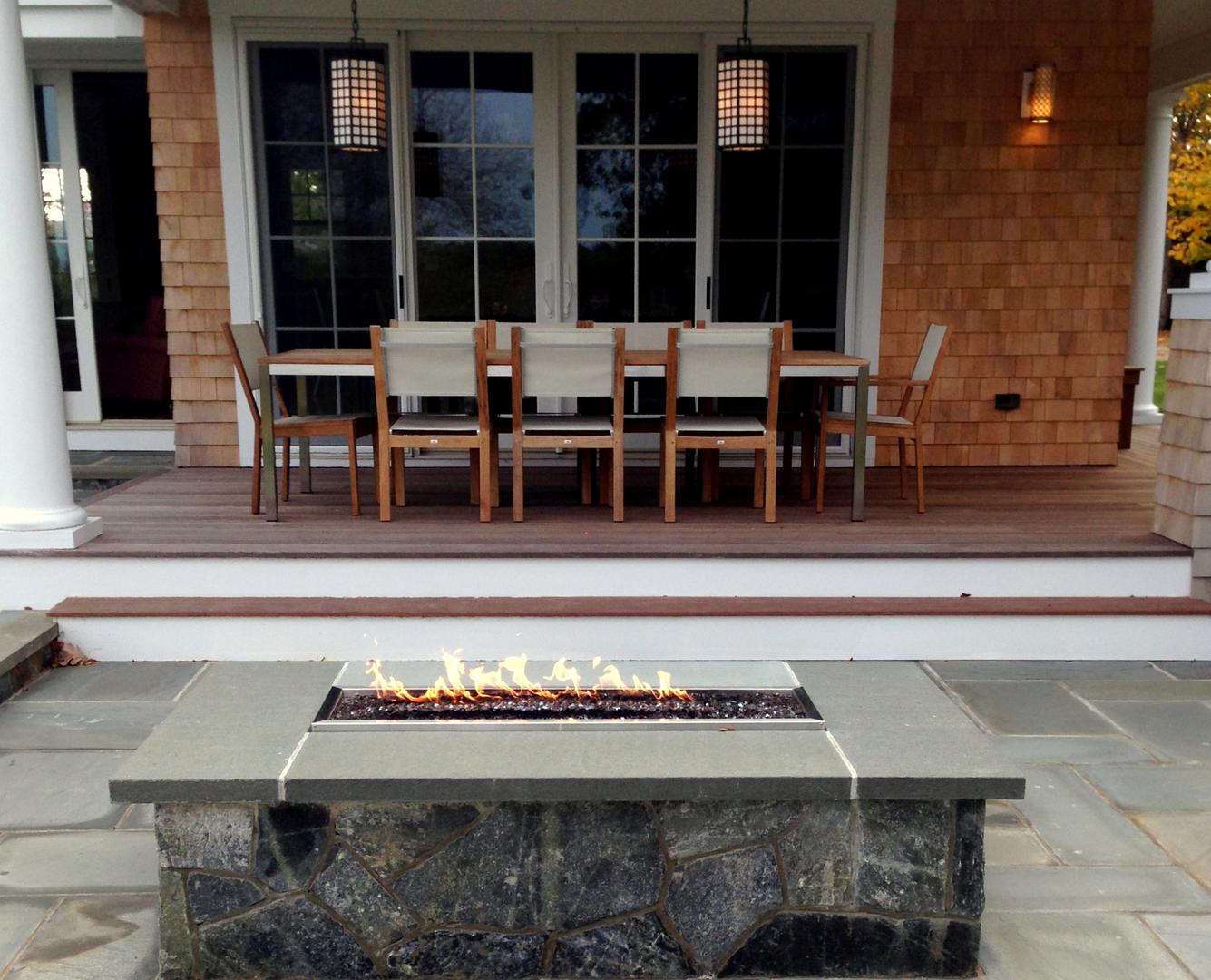 Cape Cod Home 995084