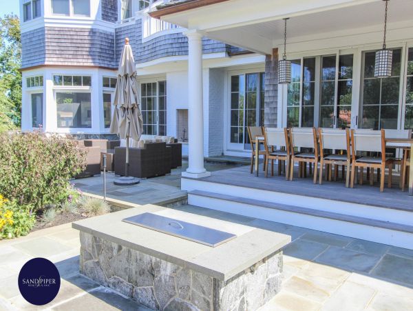 Cape Cod Home 995084