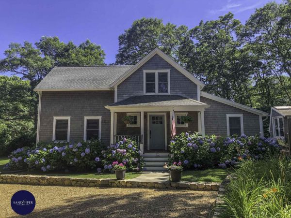 Cape Cod Home 995085