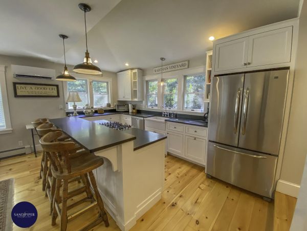 Cape Cod Home 995085