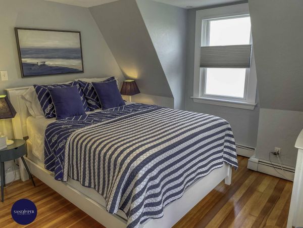 Cape Cod Home 995086