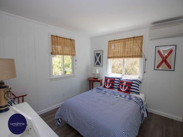 Cape Cod Home 995087