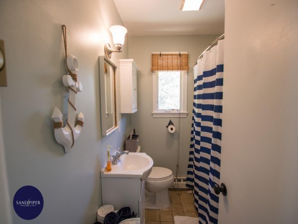 Cape Cod Home 995087