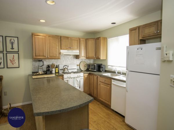 Cape Cod Home 995088