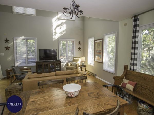 Cape Cod Home 995088