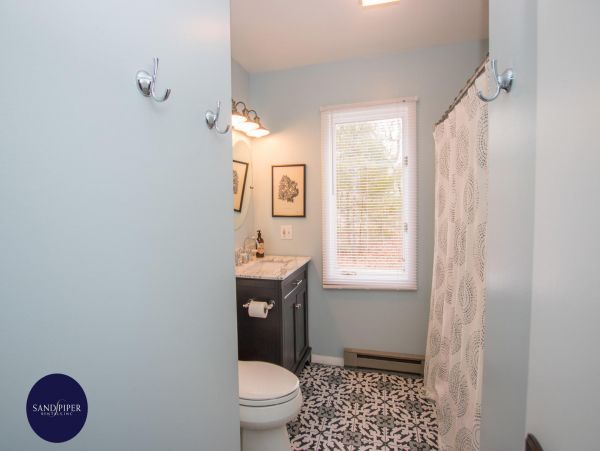 Cape Cod Home 995088
